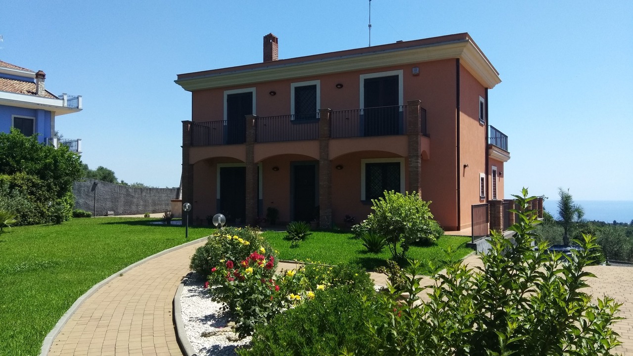 Photo of Outdoor in Pennisi