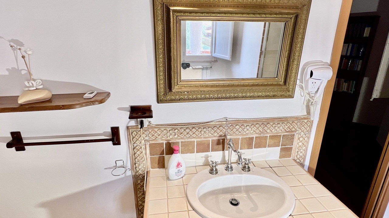 Photo of Bathroom in Carini