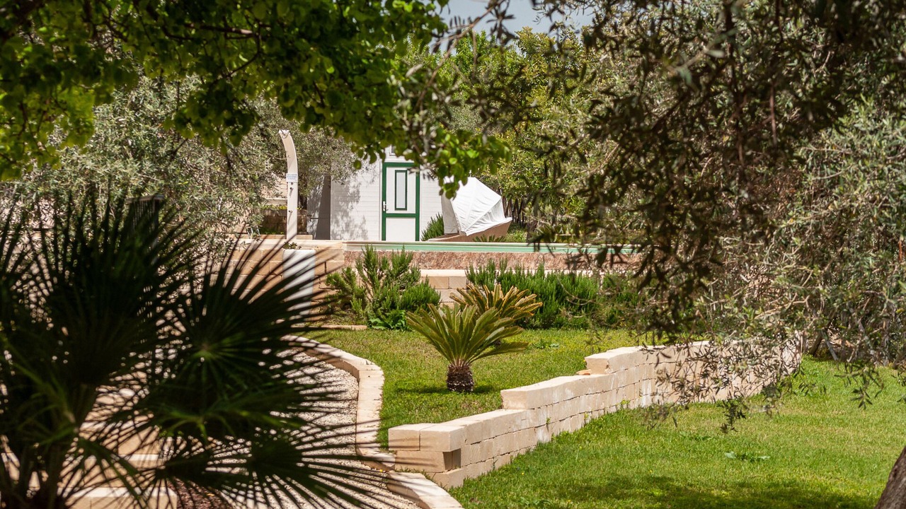 Photo of Others in Noto
