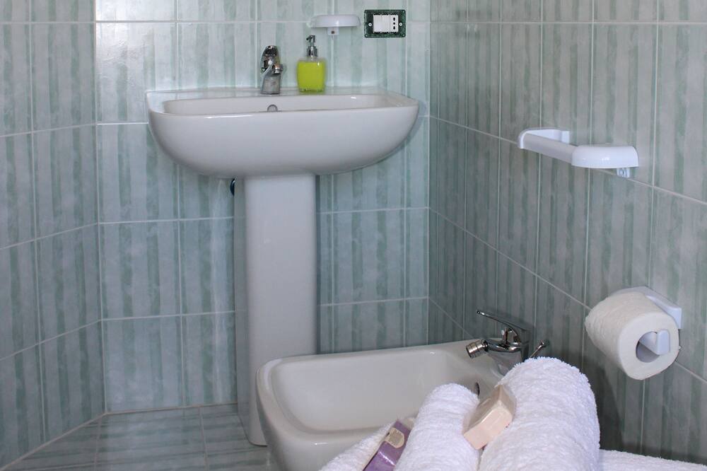 Photo of Bathroom in Partinico