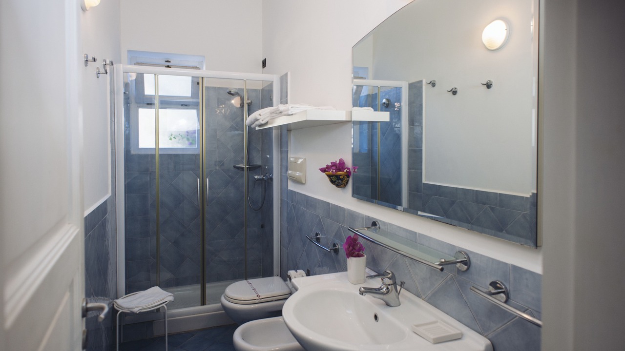 Photo of Bathroom in Malfa