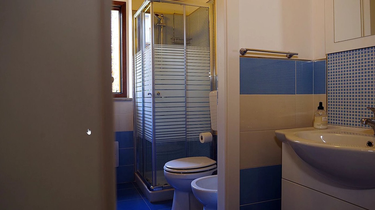 Photo of Bathroom in Longi