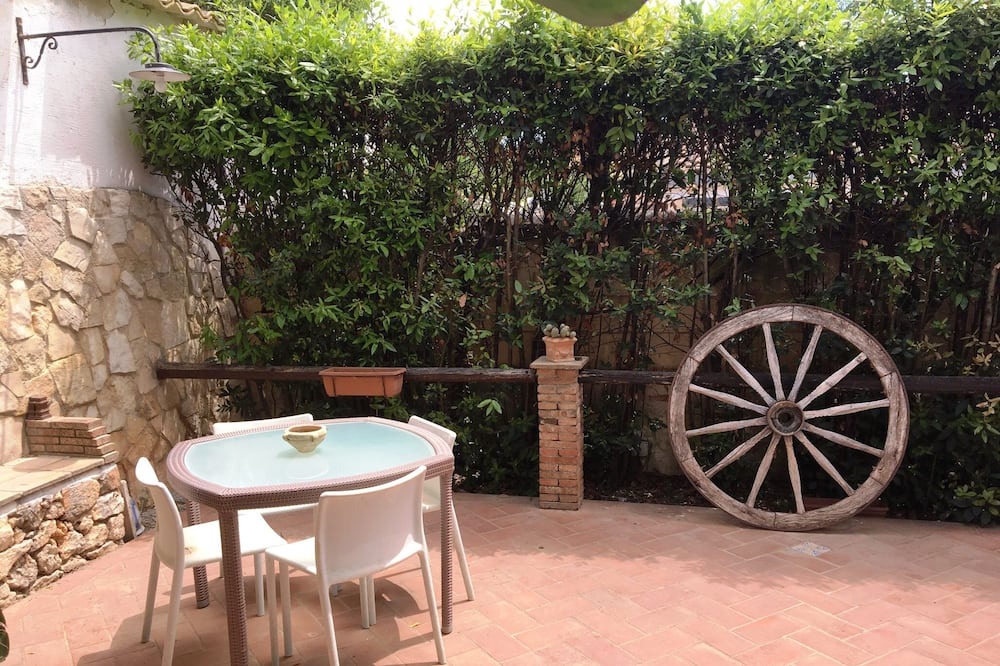 Photo of Patio Balcony in Fontane Bianche