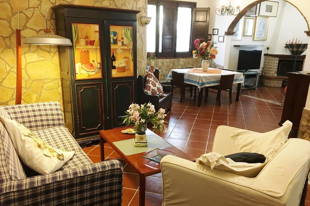 Photo of Livingroom in Fontane Bianche
