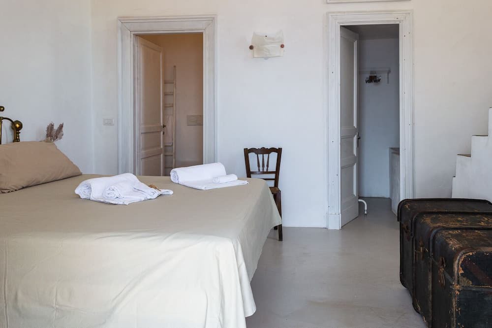 Photo of Bedroom in Filicudi