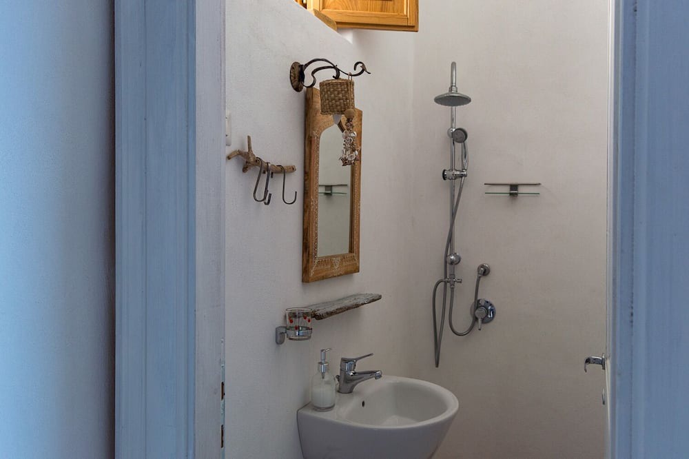 Photo of Bathroom in Filicudi