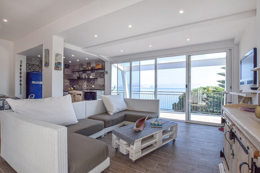 Photo of Bedroom in Torre Colonna-sperone
