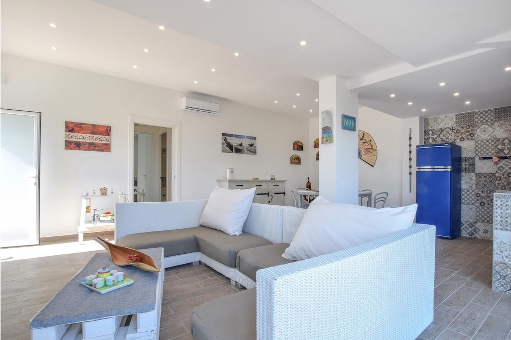 Photo of Bedroom in Torre Colonna-sperone