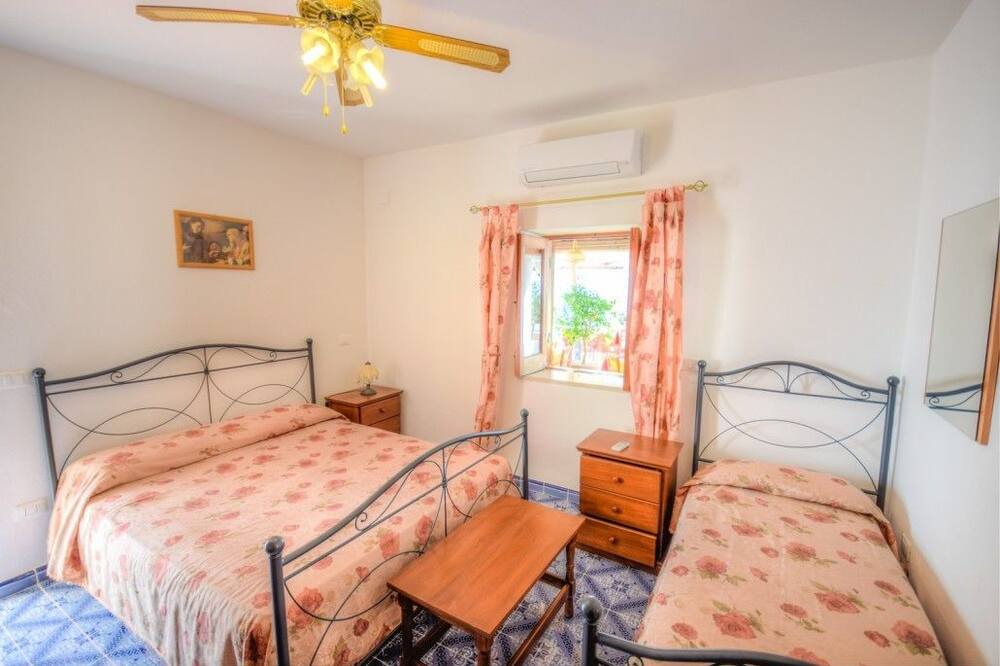 Photo of Bedroom in Leni