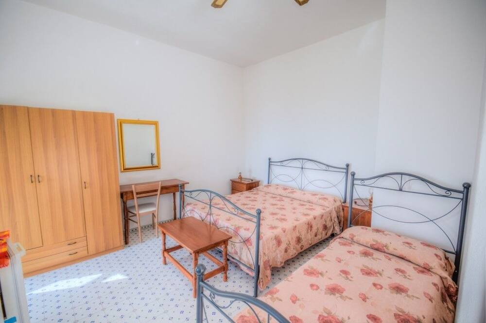 Photo of Bedroom in Leni