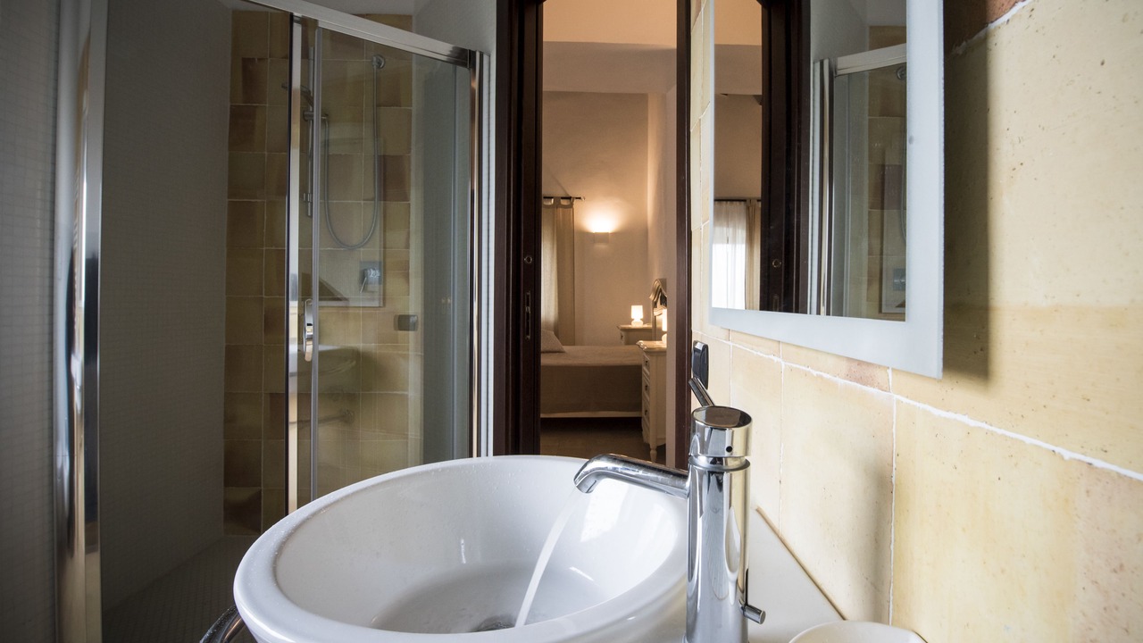 Photo of Bathroom in Naro