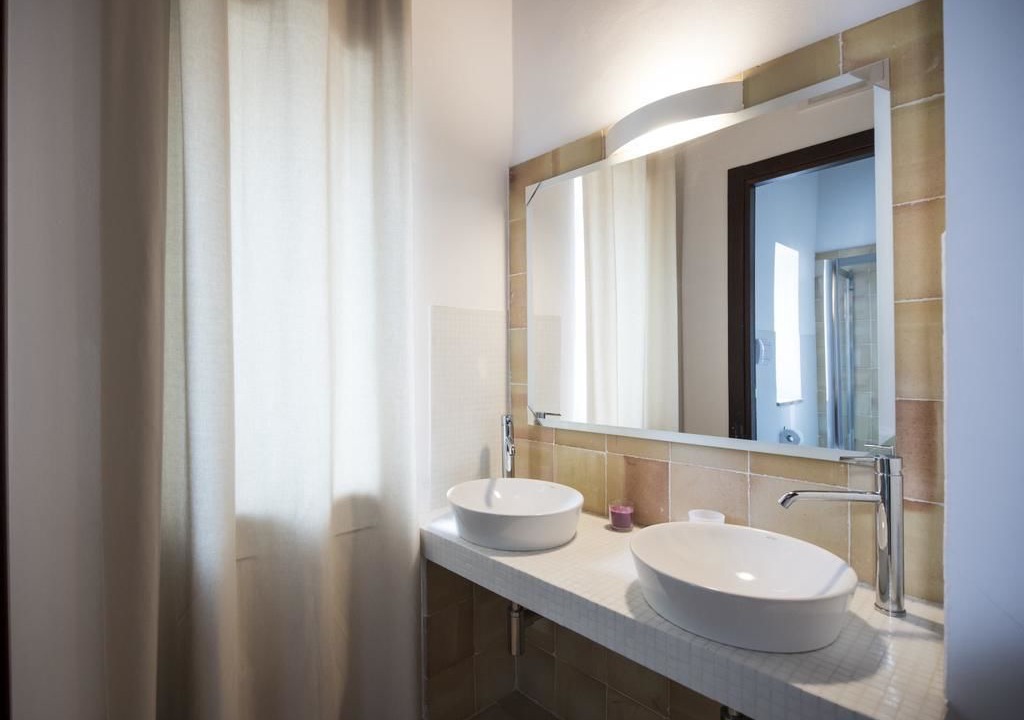 Photo of Bathroom in Naro