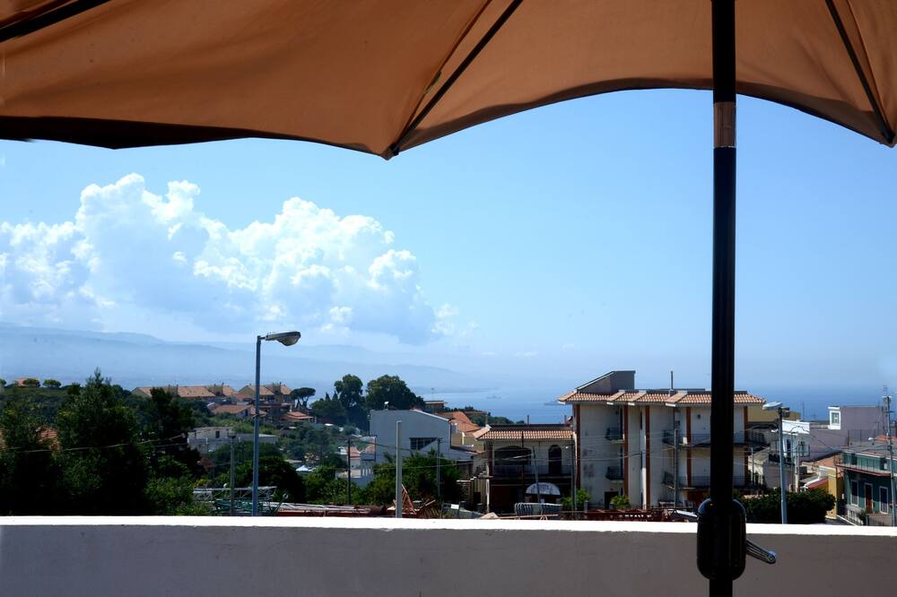 Photo of Patio Balcony in Capo Peloro