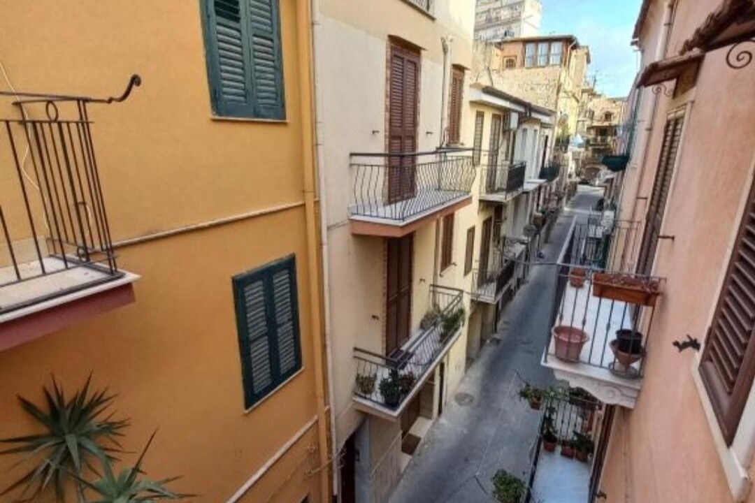 Photo of Others in Licata