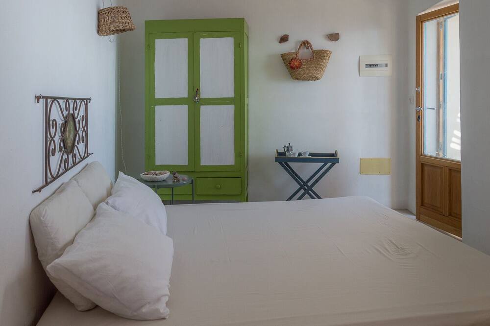 Photo of Bedroom in Filicudi
