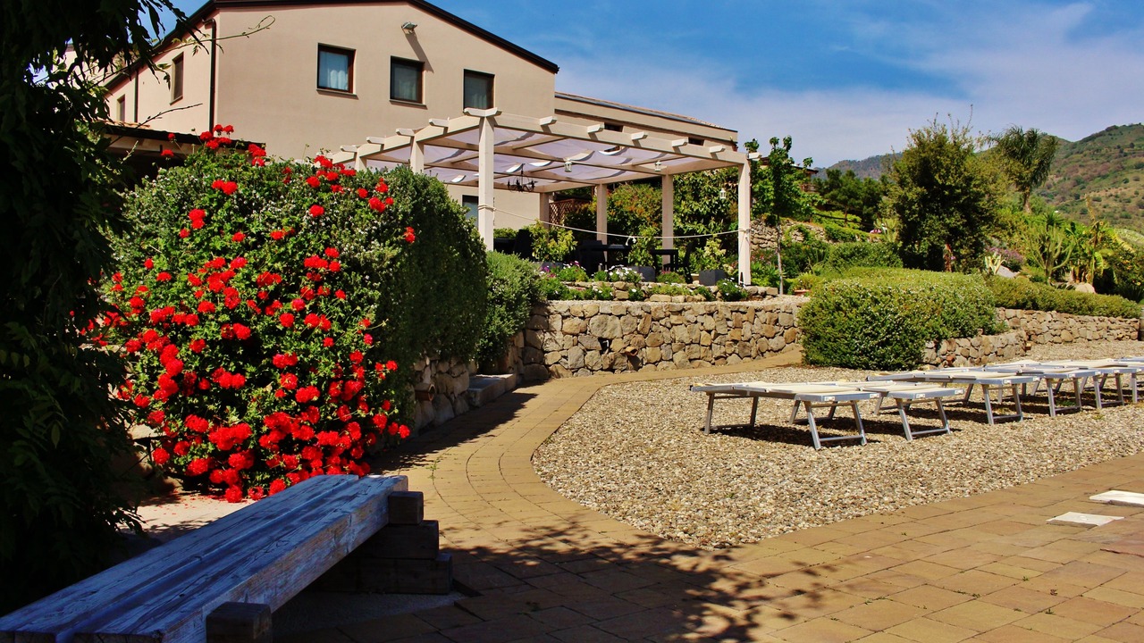 Photo of Outdoor in Mitogio