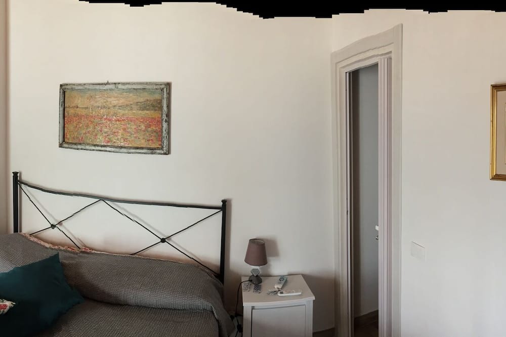 Photo of Others in Noto