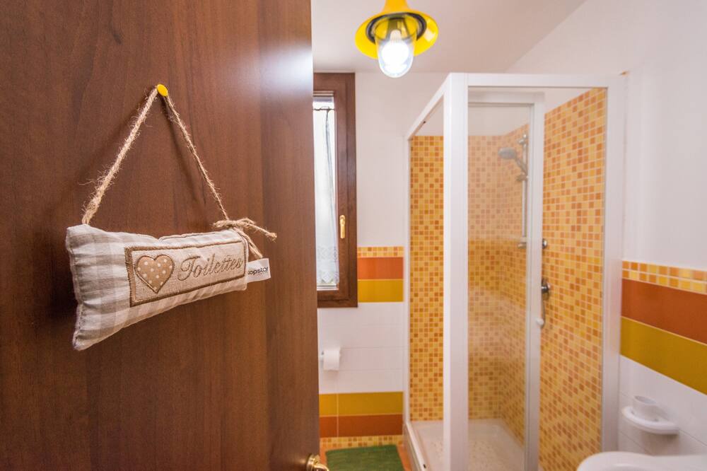 Photo of Bathroom in Gorgo Lungo