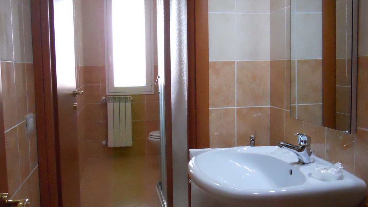 Photo of Bathroom in Floridia