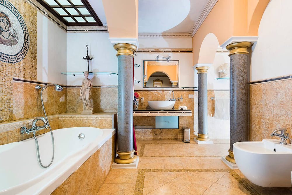 Photo of Bathroom in Letojanni