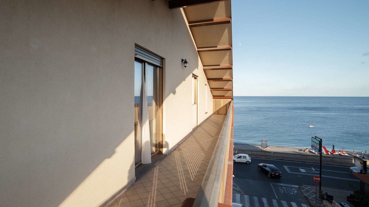 Photo of Patio Balcony in Santa Teresa di Riva