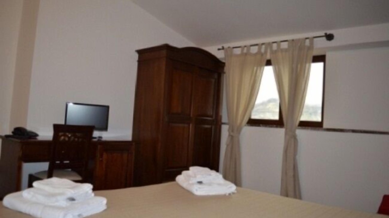 Photo of Bedroom in Longi