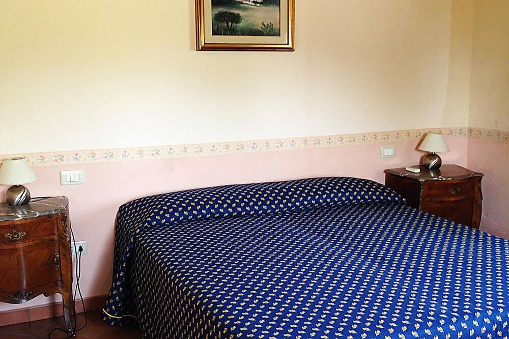 Photo of Bedroom in Naro