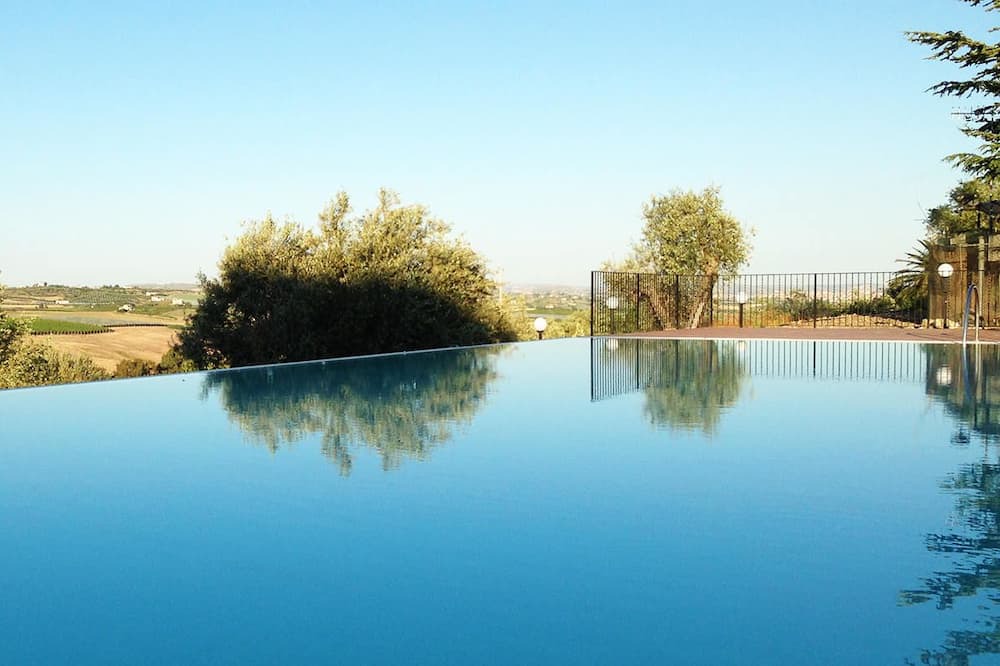 Photo of Outdoor in Naro