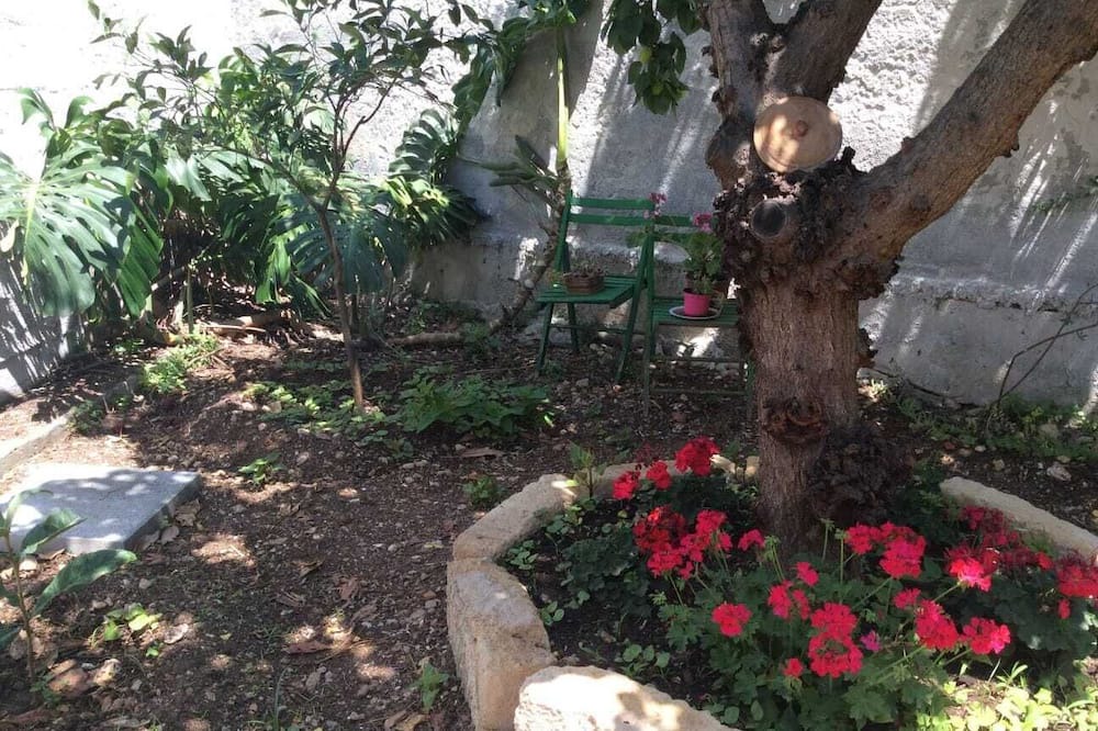 Photo of Outdoor in Tiche