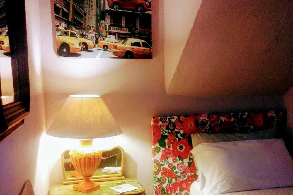 Photo of Bedroom in Tiche