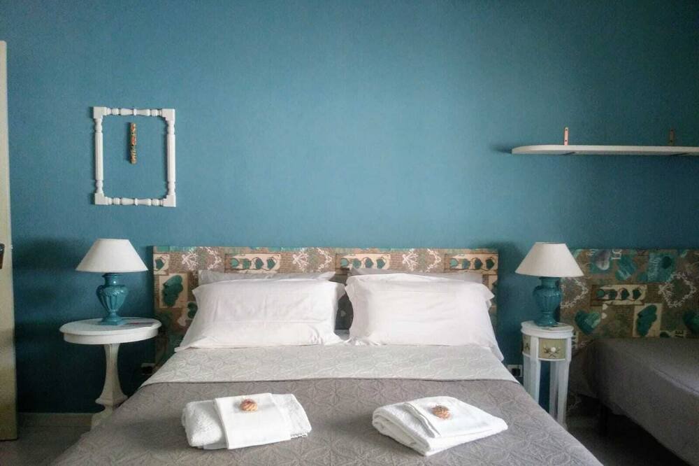 Photo of Bedroom in Tiche