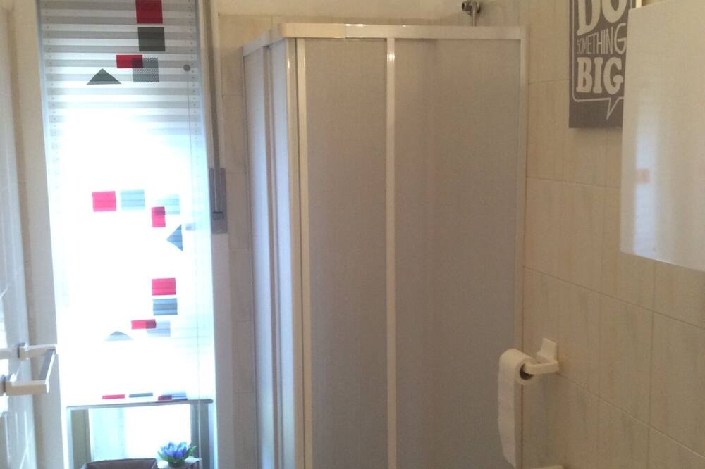 Photo of Bathroom in Torre Archirafi