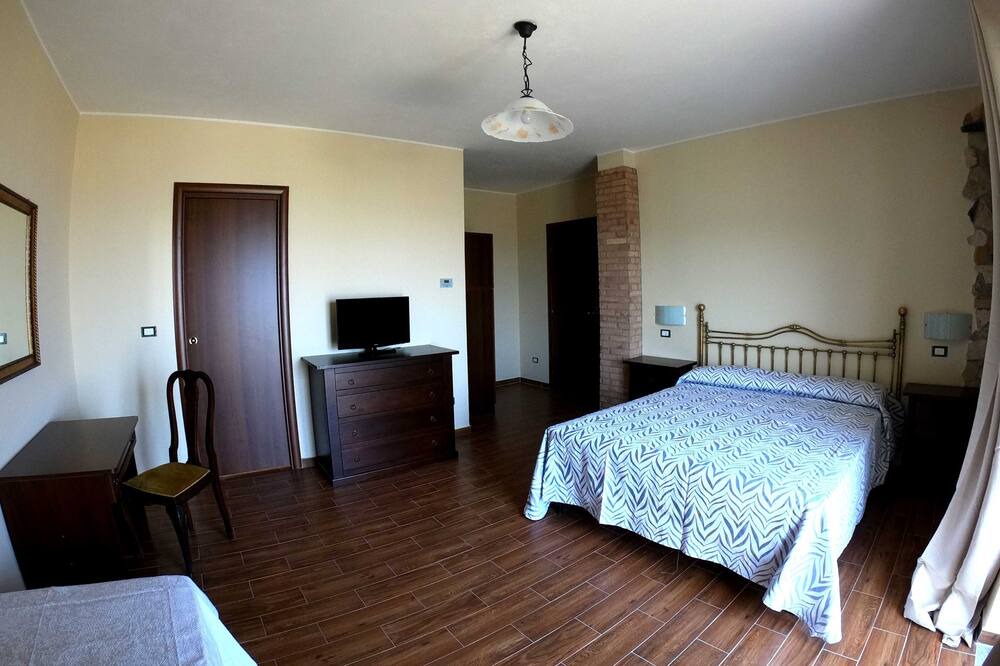 Photo of Bedroom in Satriano