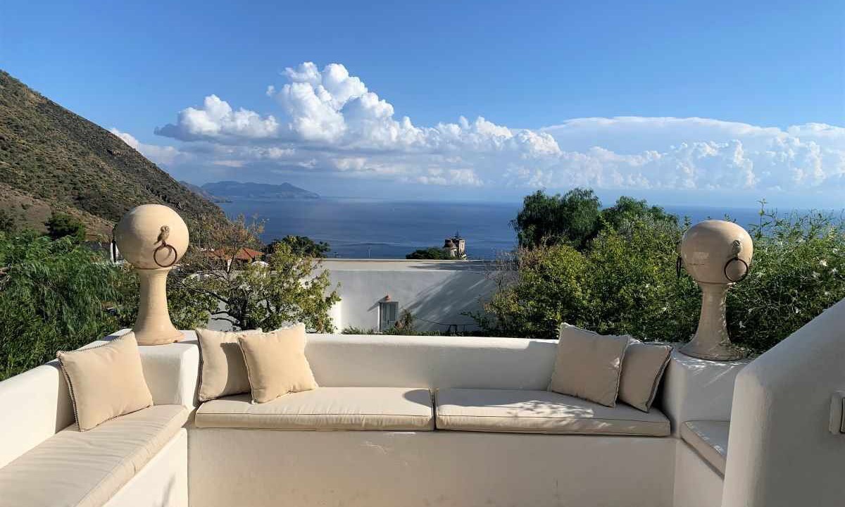 Photo of Patio Balcony in Leni