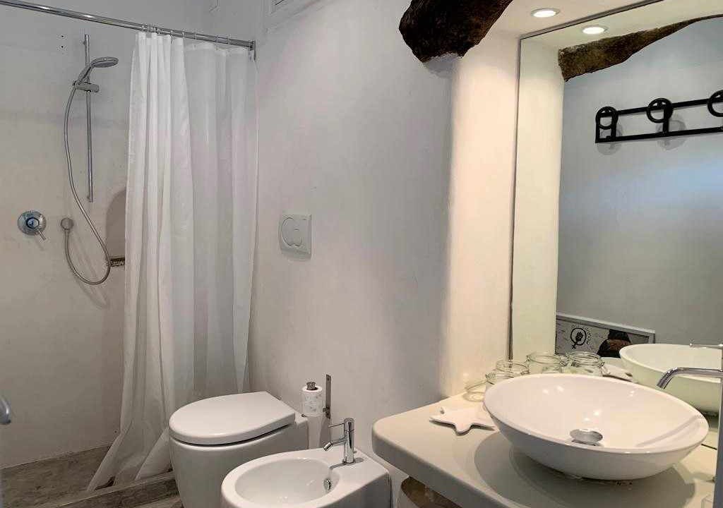 Photo of Bathroom in Pollara