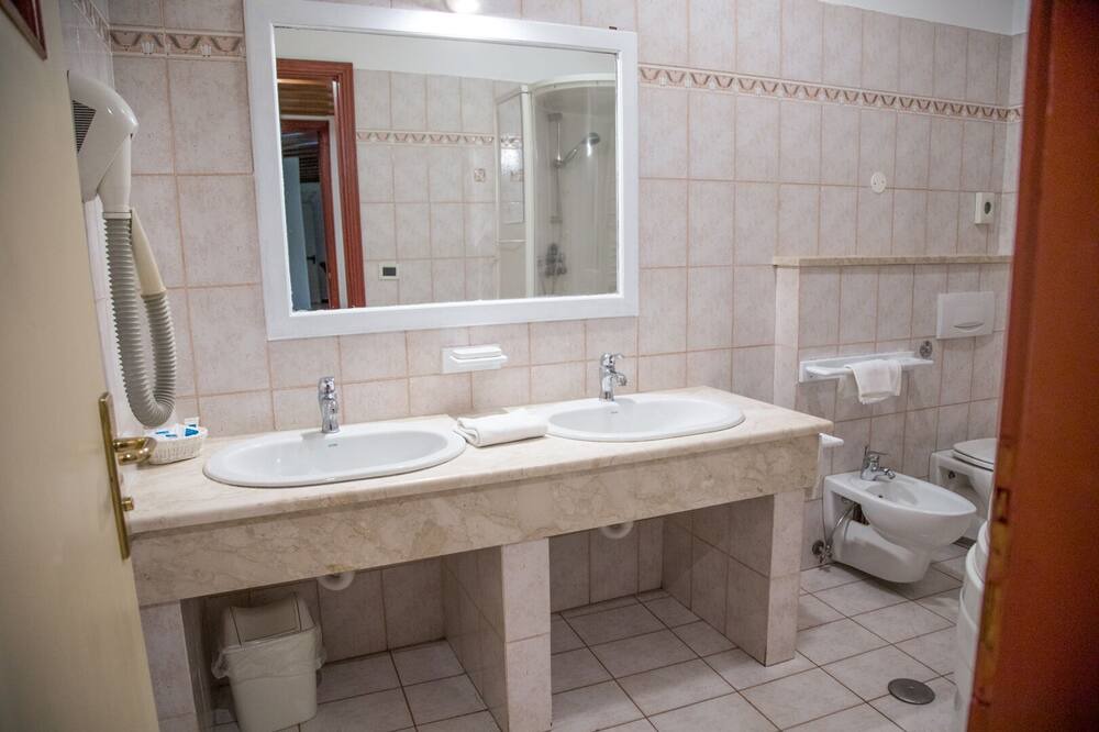 Photo of Bathroom in Chianchitta-Pallio