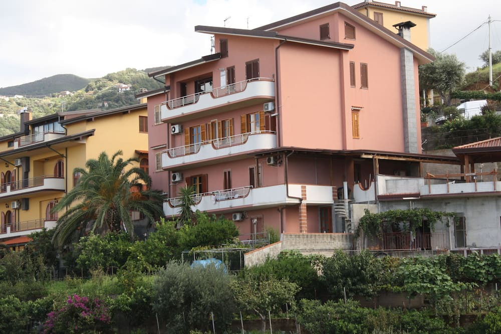 Photo of Outdoor in Piraino