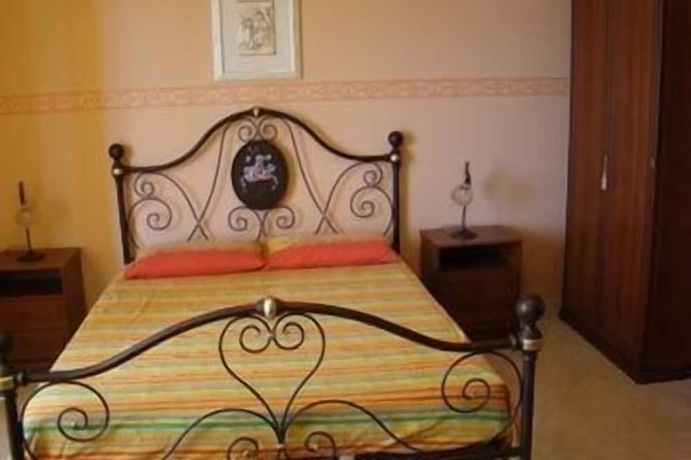 Photo of Bedroom in Piraino