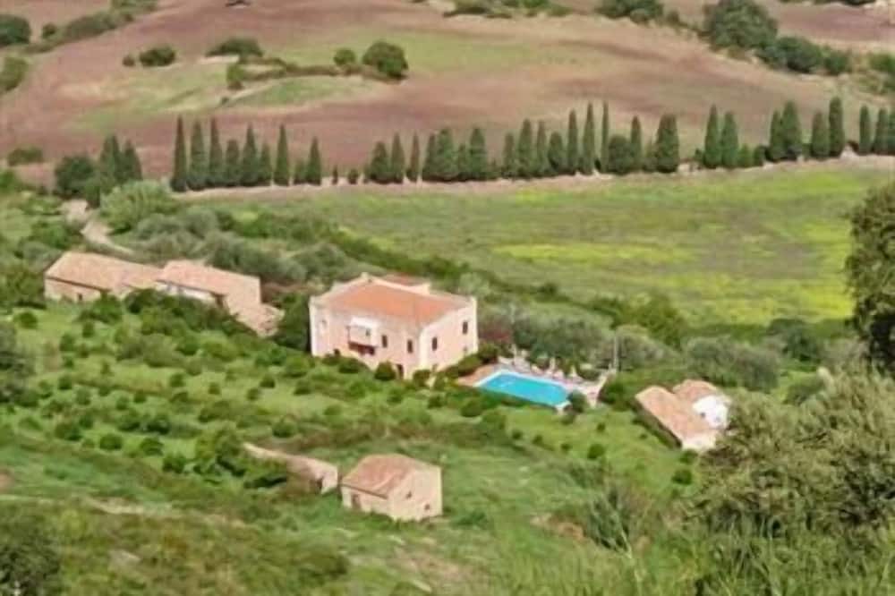 Photo of Outdoor in Patti