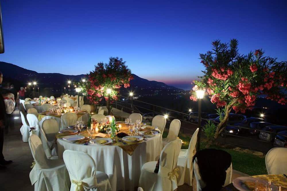 Photo of Outdoor in Patti