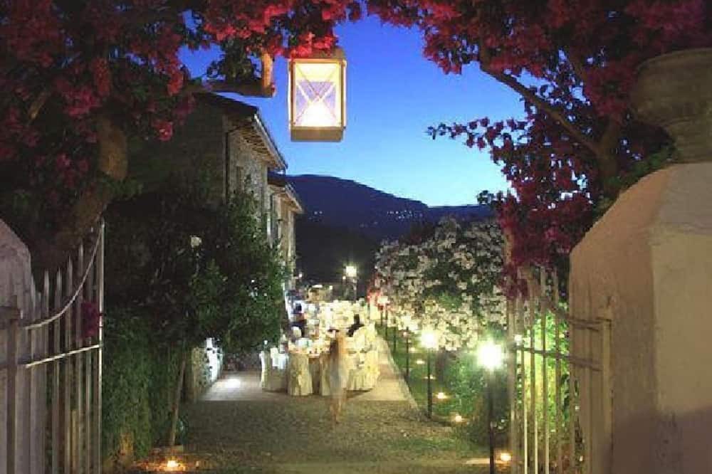 Photo of Outdoor in Patti