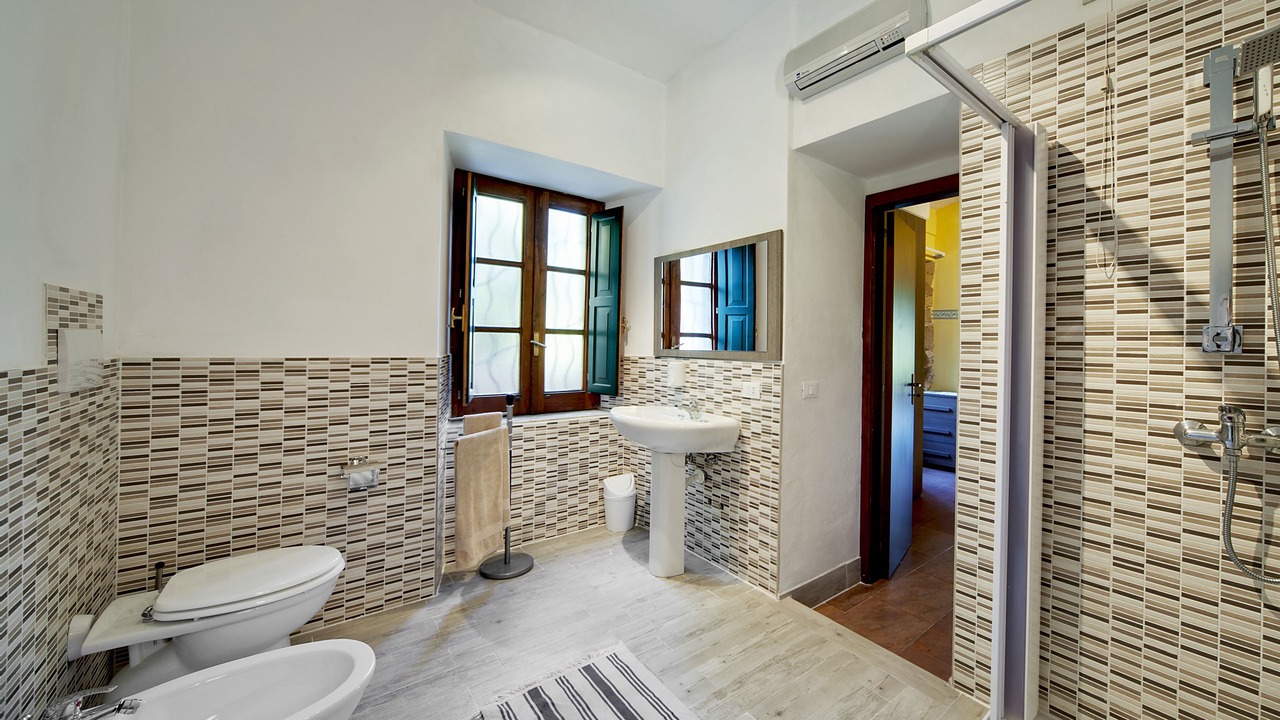 Photo of Bathroom in Mitogio