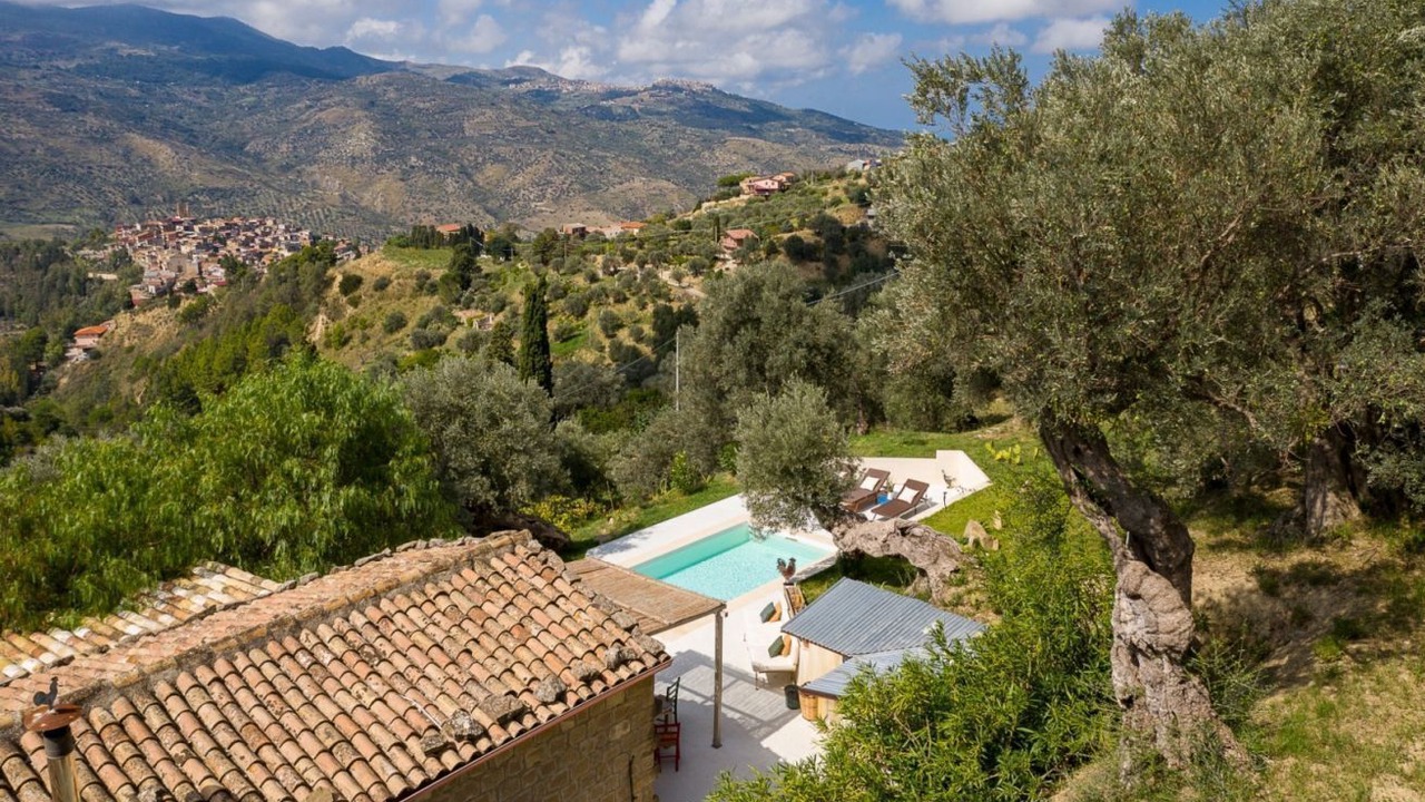Photo of Outdoor in Pettineo