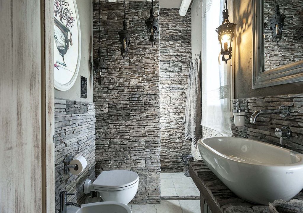 Photo of Bathroom in Marausa