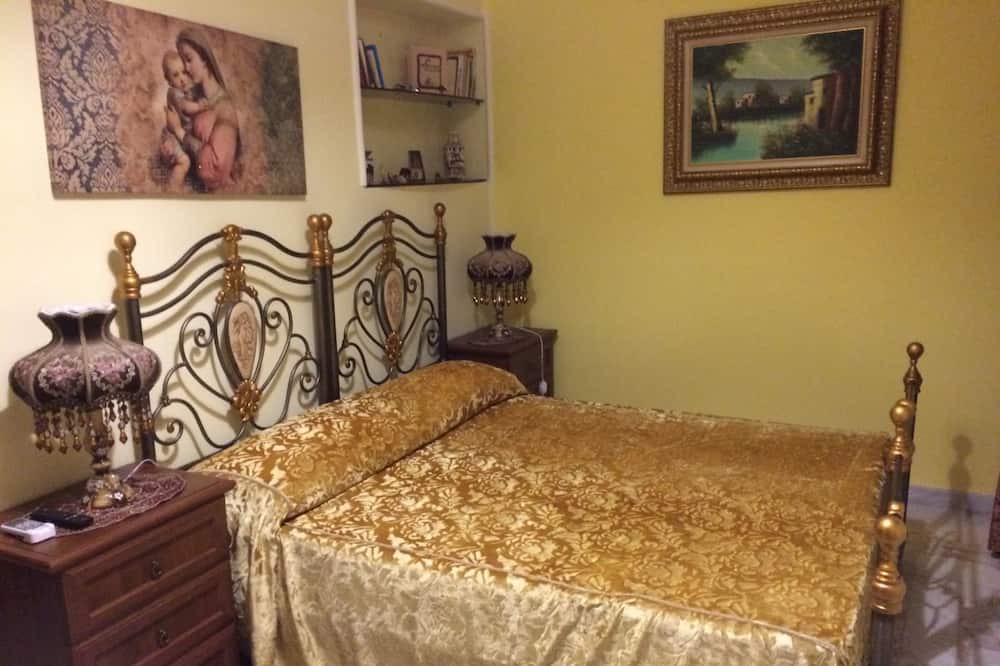 Photo of Bedroom in Valguarnera Caropepe