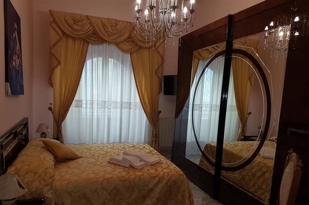 Photo of Bedroom in Valguarnera Caropepe