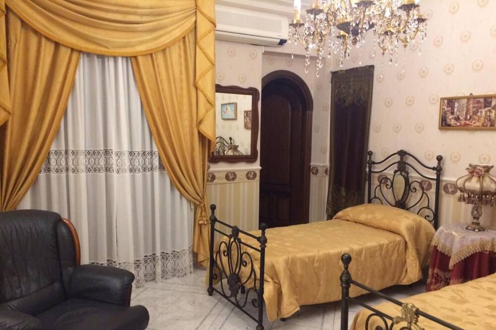 Photo of Bedroom in Valguarnera Caropepe