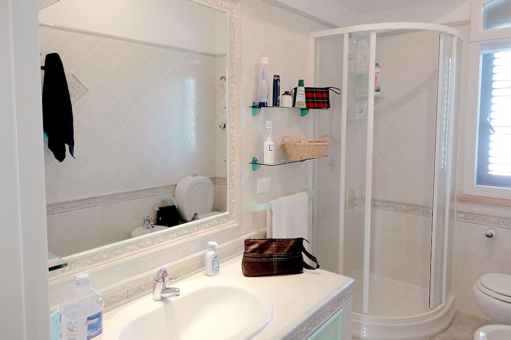 Photo of Bathroom in San Lorenzo