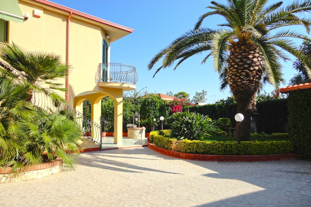 Photo of Outdoor in San Lorenzo