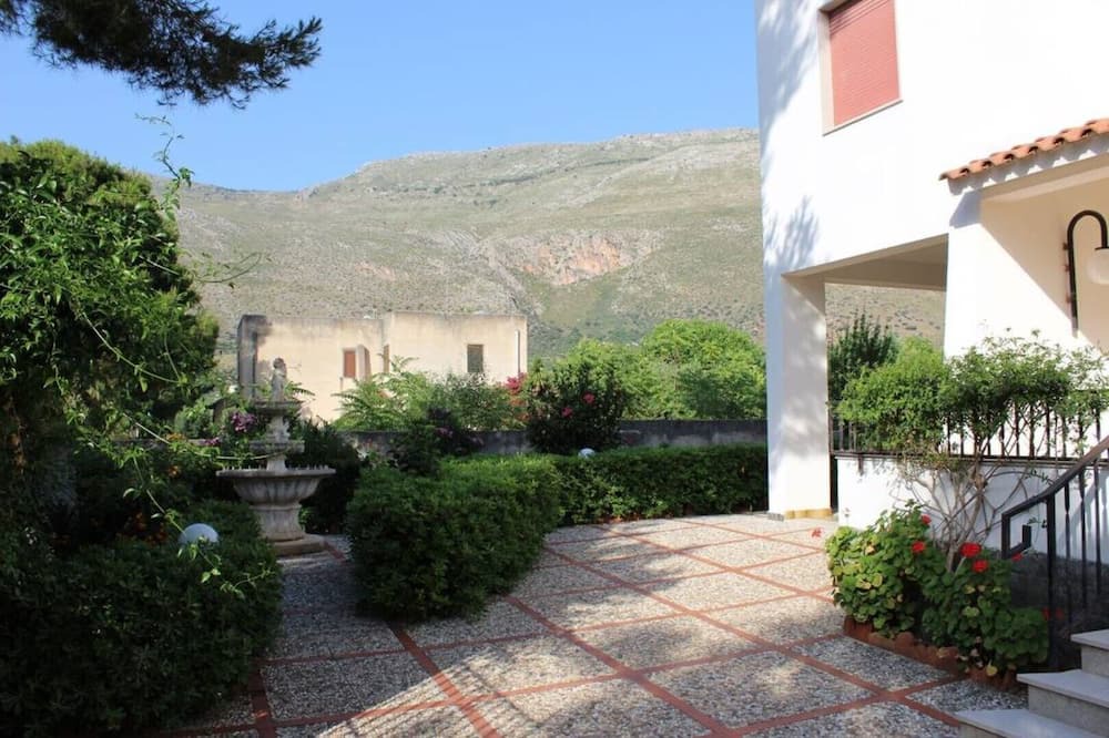 Photo of Outdoor in Castelluzzo
